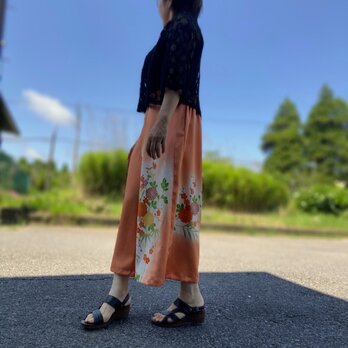 菊梅紋様　友禅　着物リメイク　ワイドパンツの画像
