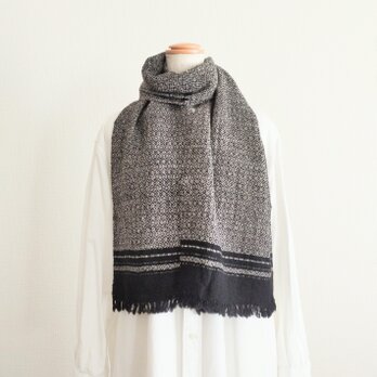 冬の山並み柄マフラー