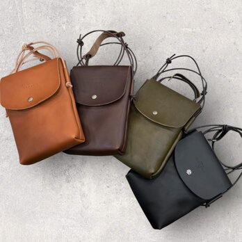 レザー縦長フラップポシェット（ハンドメイド／コンパクト／長財布◎／マチあり）