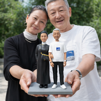 写真から作るオーダーメイドフィギュア｜カップルそっくり似顔人形｜記念日プレゼント｜両親への感謝ギフト・両親贈呈品