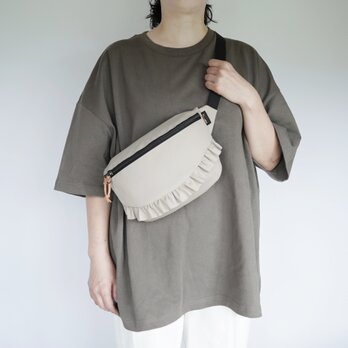 【新作大サイズ】撥水CORDURA®ナイロン使用｜軽量フリル ボディバッグ／ウエストポーチ／ショルダーバッグ〈2way〉の画像