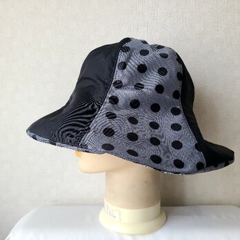 魅せる帽子☆急な雨にも安心!!リバーシブルレインハット～ブラック&ドット柄の画像