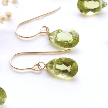 宝石質ペリドットの雫ピアス（イヤリング）｜8月誕生石｜オリーブグリーン ーOlive greenー