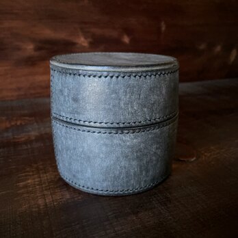 《円筒型／内張りあり》レザー収納ボックス（ブラック）