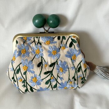 刺繍　木玉親子がま口ミニ財布　ひなぎく　の画像