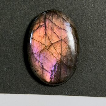 ピンクラブラドライト[745] 33x23mm 42Cts　天然石 ルース／カボションの画像