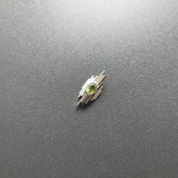 ハンドメイドのシルバーペンダント  Skalisto Up ペリドット 6×8mmの画像