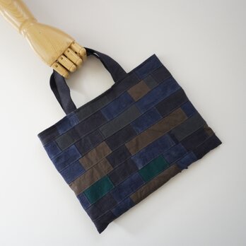 横長な手提げバッグ