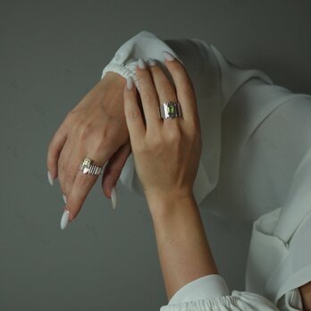 ハンドメイドのシルバーリング  Skalisto Half ペリドット