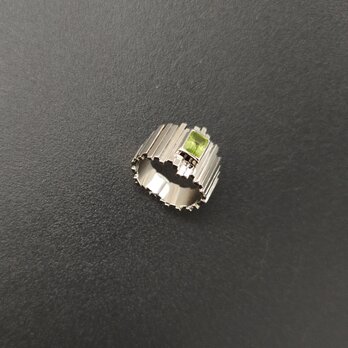 ハンドメイドのシルバーリング  Skalisto Wide ペリドットの画像