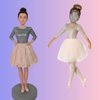 オーダーメイド 似顔絵 フィギュア 女性|写真 から フィギュア|自分の人形を作る|名入れギフト 友達 誕生日 昇進のコピーの画像