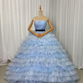カラードレス ブルー ベアトップ キラキラチュール 柔らかく重ねたチュールスカート 優しい 花嫁 ロングトレーンの画像