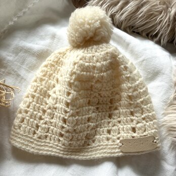 baby ボンボンニット帽　クリームの画像