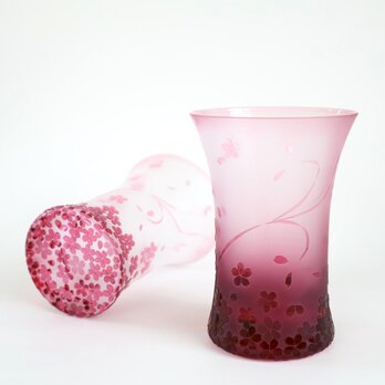 春風に舞う桜のグラス　-グラデーションタイプ-の画像