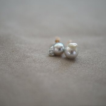 【drop】 K10  あこやブルーグレーハネ玉ピアス １の画像