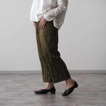 前ポケット、裾ピンタックパンツ／オリーブの画像