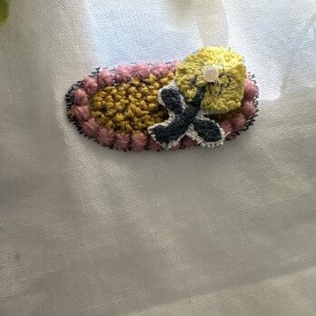 ★ ☆ * *★ *ハンドメイドミナペルホネンタルトスキップブローチパール