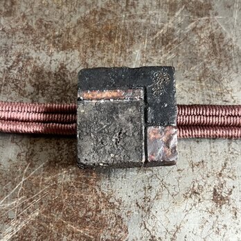 帯留　黒釉&灰志野釉　幾何学紋