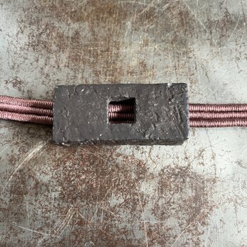 帯留(チョーカーヘッド)　黒釉　kaku tutu 薄型