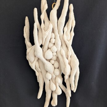 205.手編みの壁掛けオブジェ〈Tree trunk〉の画像
