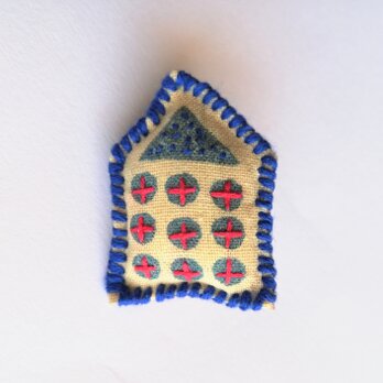 「ちいさな家」刺繍ブローチ