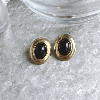 P687-ヴィンテージピアス U.S.A. 1970〜80s Black Cabochon Gold Tone Ovalの画像