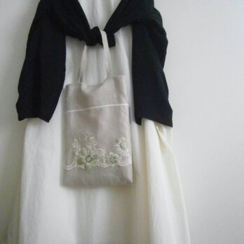 刺繍lace×linen  小ぶりのtote