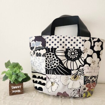たっぷり入る❤︎革の持ち手のトートbagの画像