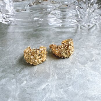 PA280-【 AVON 】エイボン・ヴィンテージピアス Gold tone Nugget Half Hoopの画像