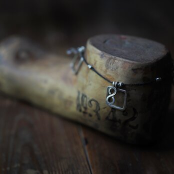 -Karensilver- code anklet