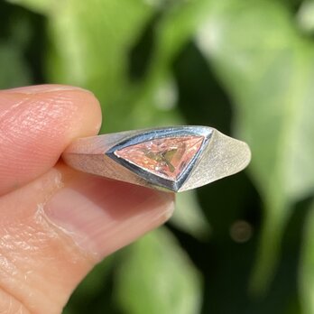 ピンク　サファイア　0.8ct　トライアングル　ミックスカット　印台　シルバーSV925リングの画像