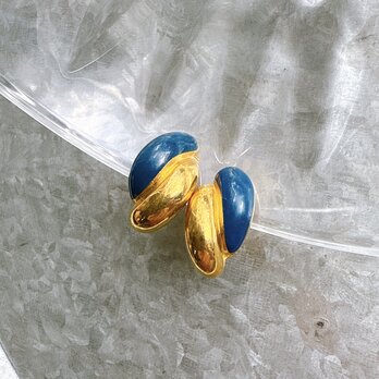 YA173-【AVON】エイボン・ヴィンテージイヤリング Gold Tone Ultramarine Enamel Paintの画像