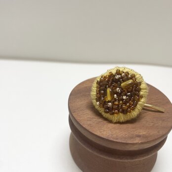 【cafe  カフェ】ひと針ひと針丁寧に　ヘアアクセサリー　ゴールド　ブラウン　hEの画像