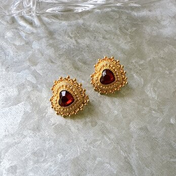 YA174-【 AVON 】エイボン・ヴィンテージイヤリング 1980s Gold Tone Heart Red Jewelの画像