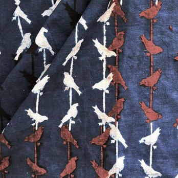 インド ブロックプリント生地 [50cm単位切売]Ajrak 電線の鳥たち インディゴブルー地 ファブリック バードIF0287