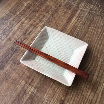 角皿　赤桃の画像