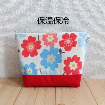 保温・保冷の洗えるポーチ　北欧風花柄　大きめ20cm　赤　391の画像