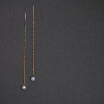 雨珠 ushu ｜14kgf アメリカンチェーンピアス 小さな4mmの淡水パールが揺れる 華奢ピアス