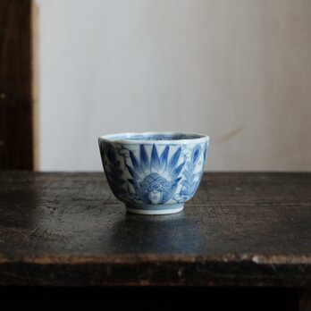線描きで素敵◆伊万里　花文線描き染付猪口　向付　骨董/antiques 芸術　アート　暮らしに。江戸末期の画像