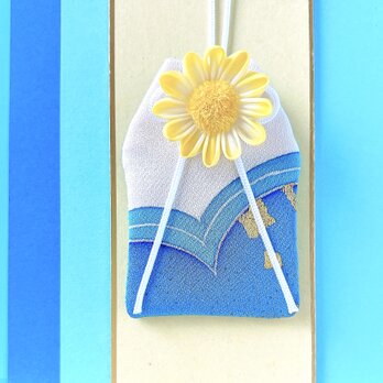 （向日葵と海辺の記憶）元巫女が作る花のお守り袋の画像