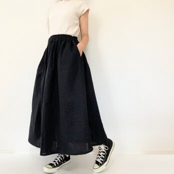 ふんわりダブルガーゼのロングスカート＊マキシ丈＊コットン100％＊大人のナチュラルコーデ＊シンプル無地＊ブラック＊ポケット付きの画像