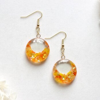 レジンアート　ラウンドピアス〈太陽に焦がれて〉