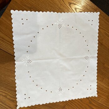 正方形綿刺繍テーブルセンター A