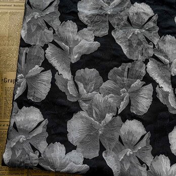 上品でレトロな黒地のシルバー花柄 ジャカード生地 [3499]の画像