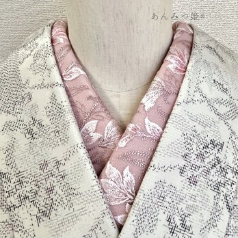 洗える刺繍半衿 うす桃色のつや花の画像