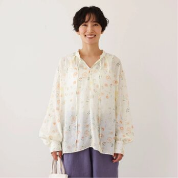 涼しげでおしゃれ！夏の日焼けとめブラウス　長袖プリントブラウス　テンセル リネン　250713-1の画像