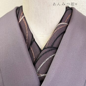 洗える刺繍半衿 シックなライン刺繍の画像