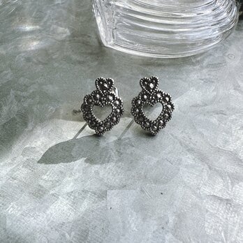PA393-【 AVON 】エイボン・ヴィンテージピアス Silver Tone Faux Marcasite Heartの画像