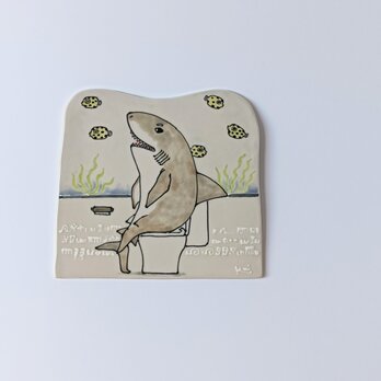 タイルの動物図鑑　サメトイレ