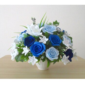 フェルトの花＊青の涼花アレンジ＊フェルトフラワー クールカラー アートフラワー ブルー 青薔薇の画像